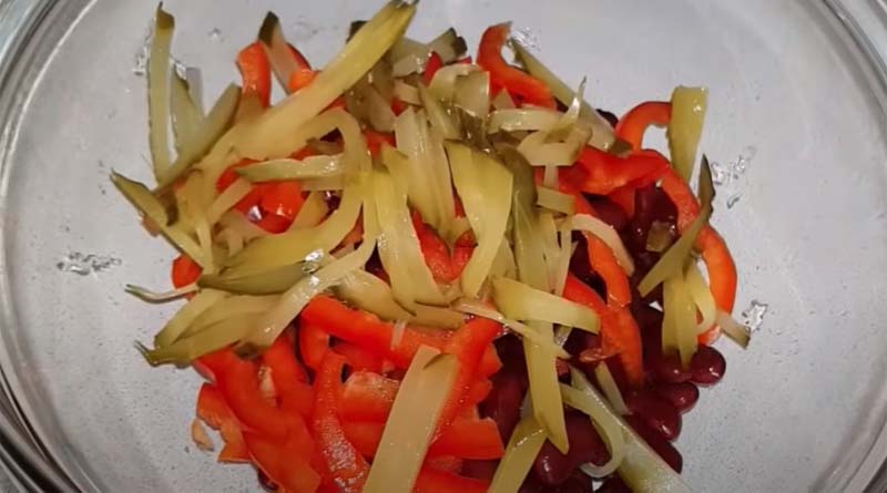Болгарский перец и огурцы в салате
